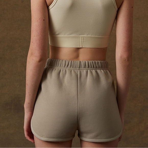 Fear of God Essentials Women's Shorts Smoke - Picture 3 of 9